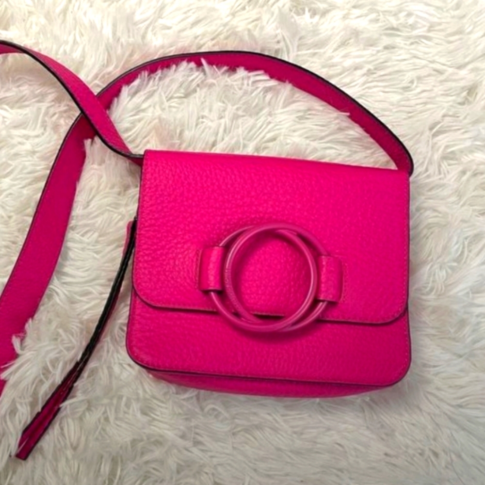 VINCE CAMUTO Mystic Magenta Leather Shoulder Compact Bag - Picture 2 of 10